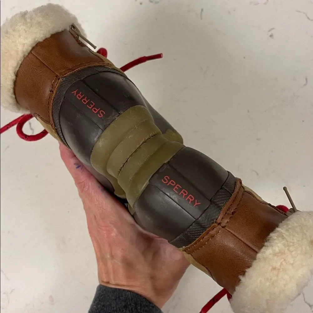 SPERRY Alpine Saltwater Water Resistant Boots Style Tan/Brown Duck Boots Size 9